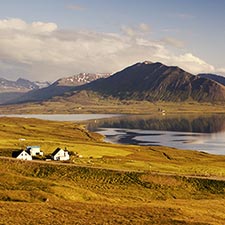 Rund um Island in 8 Tagen: Fjord im Norden Islands