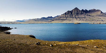 Geheimnisvoller Osten Fjord im Osten Islands